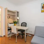 Ellies Apartment Hongfeng Branch